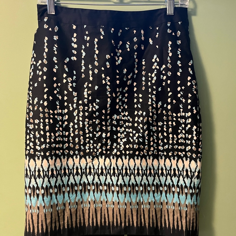 Ann Taylor Black and Blue Patterned Pencil Skirt